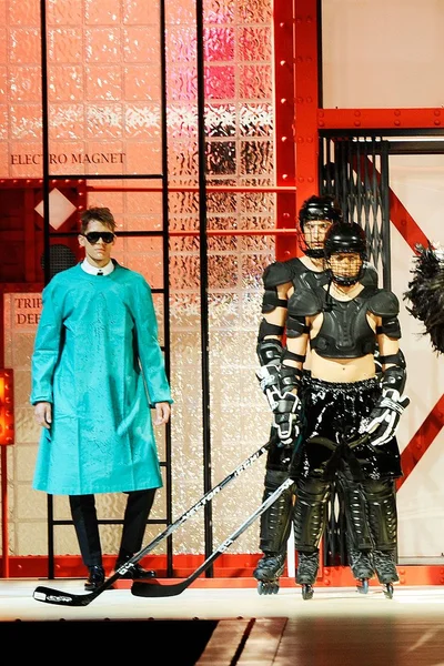 Look 2